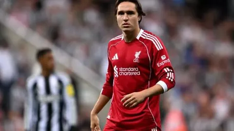 卡斯尔火力虽猛却手感冰凉，三分球7投1中，全场得22分送出8次助攻